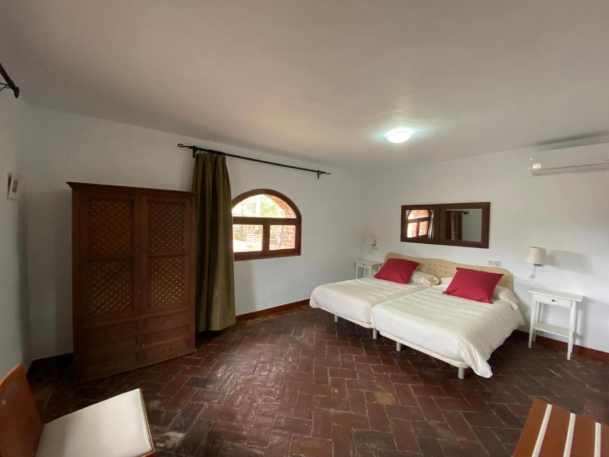 Casas Rurales Monasterio De Rocamador Almendral Exteriör bild