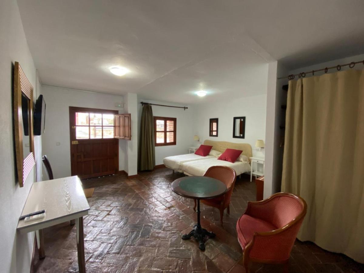 Casas Rurales Monasterio De Rocamador Almendral Exteriör bild